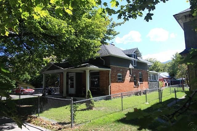 1st image of 317 S 6th St E