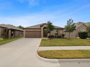 148 Spring Dr, Saginaw, TX 76131