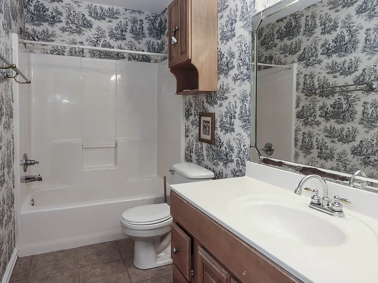 Babcock - 5104 - 5106 (CF*) — Photo 17