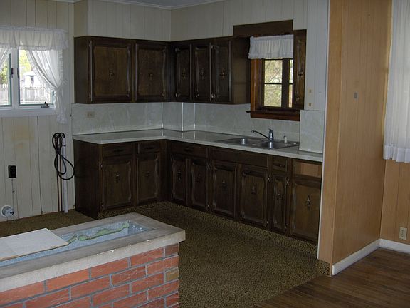 1st Flr Rear Kitchen