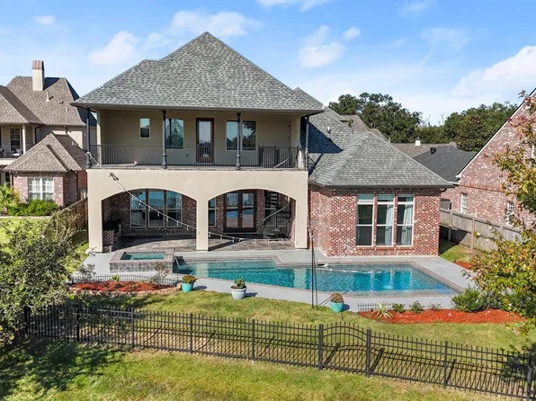 14334 Bluff Lakes Dr, Prairieville, LA 70769