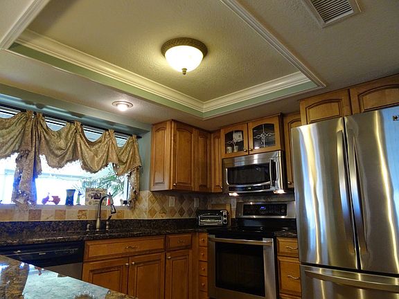 4th image of 6312 Jamaica Cir E