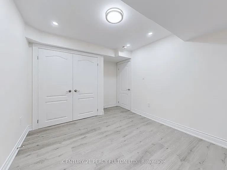47 Sapphire Dr #BASEMENT — Photo 18