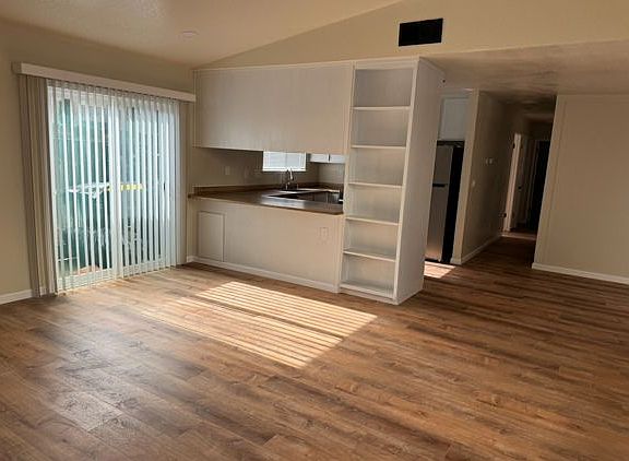 5th image of 5111 Basilica Dr