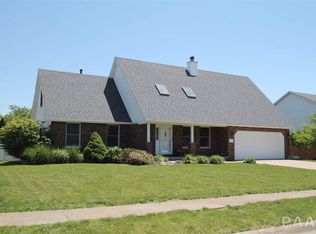128 Woodcrest Ave, Morton, IL