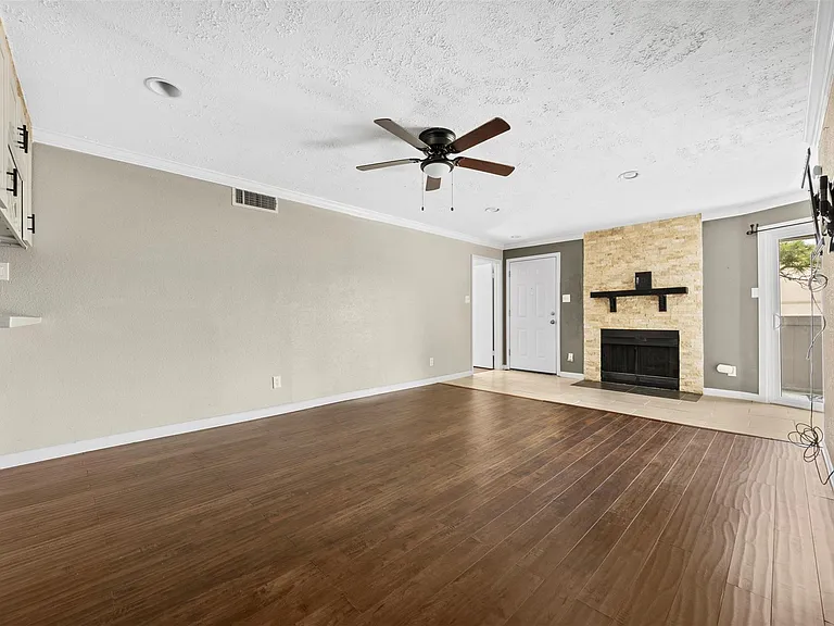 10673 Braes Bend Dr — Photo 18