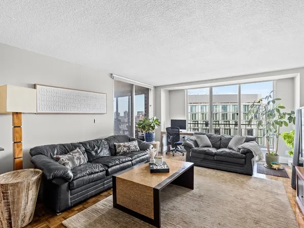 33 Pond Ave APT 1024, Brookline, MA 02445
