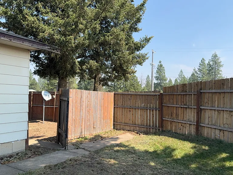 5725 W Highway 53 — Photo 10