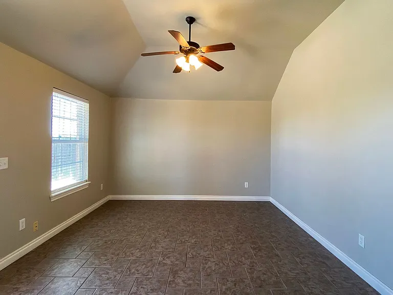3017 Line Dr — Photo 15