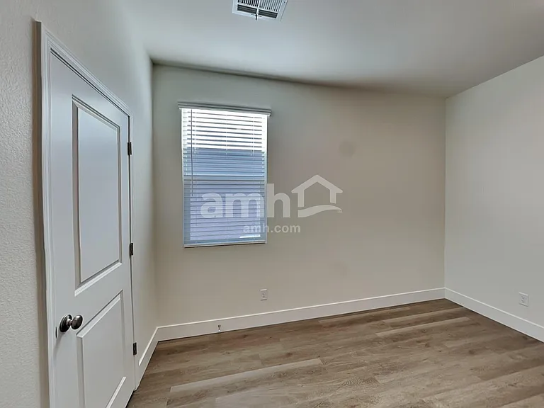826 English Primrose St — Photo 12
