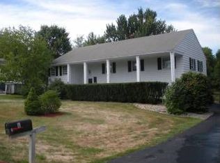 8 Mandalay Dr, Poughkeepsie, NY 12603