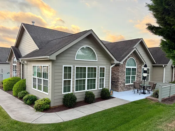 5472 Orchard Villas Cir, Roanoke, VA 24019