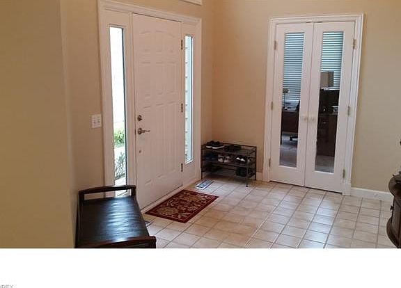 3rd image of 16 Waterford Ln