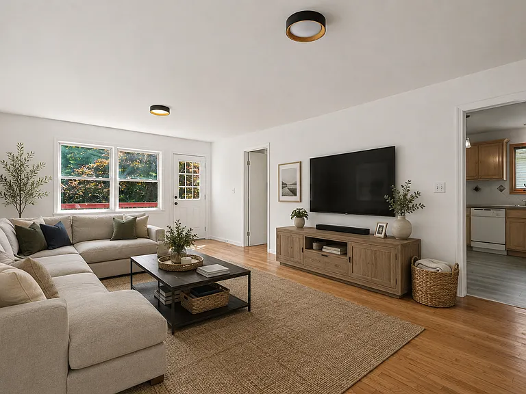 291 Berkeley Rd — Photo 3