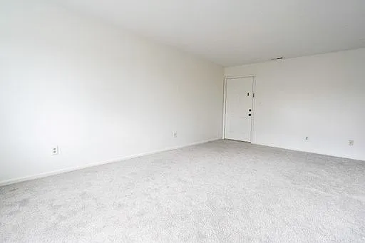3610 Fort Ave — Photo 2