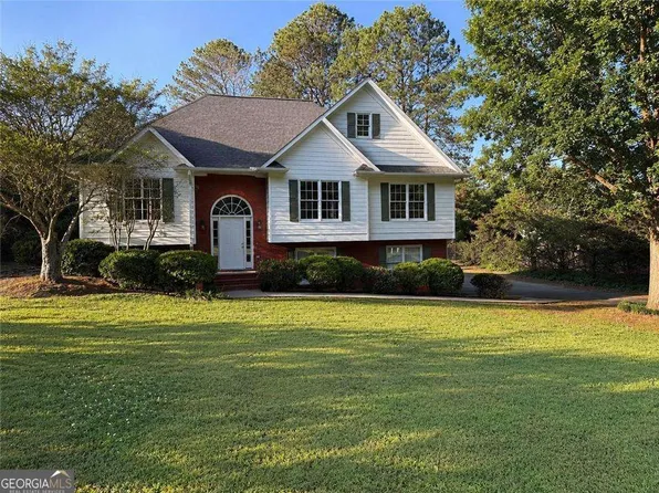 12 Lamplighter Cv NW, Cartersville, GA 30120