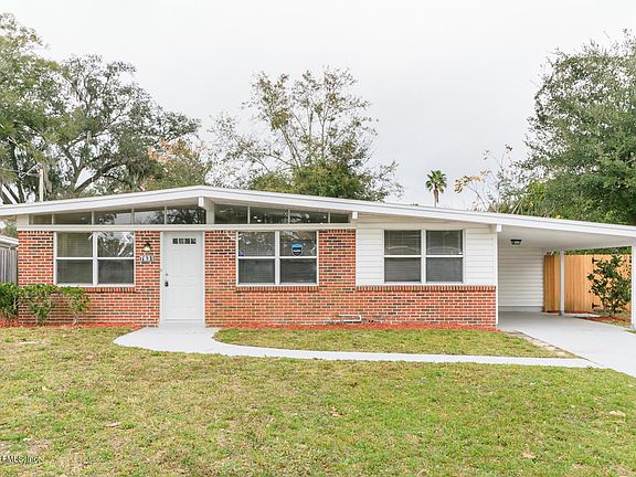 3rd image of 7631 Rolling Hills Dr