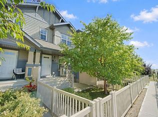 Grove Townhomes The, Edmonton, AB T6X 1V2