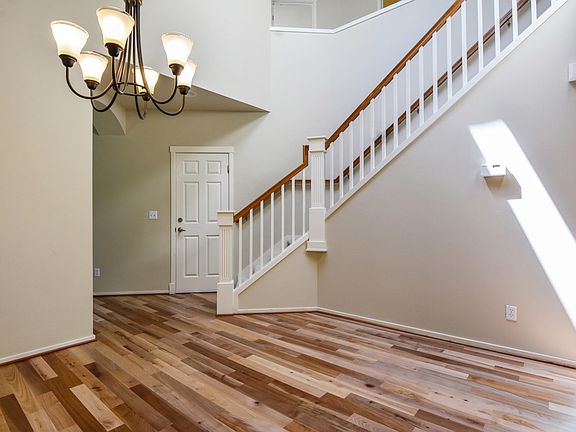 4th image of 2514 Larchmount Dr NE