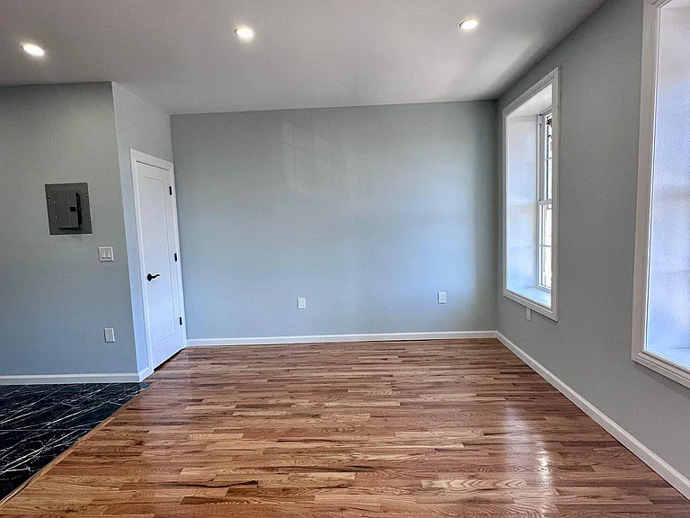 34 Gunther Pl #1 — Photo 3