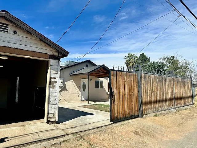 719 Eureka St #A — Photo 8