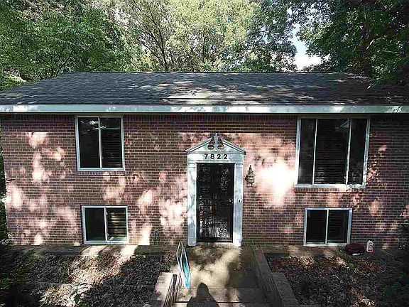 4th image of 7822 Deer Lake Dr