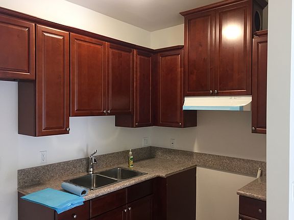 2nd image of 463 N Marengo Avenue # First Floor
