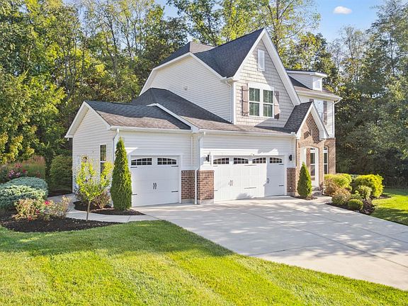 2nd image of 1440 Woodbury Glen Dr