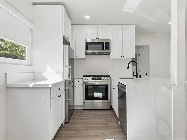 354 4th Ave #1 — Photo 45