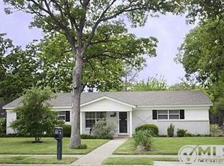 1708 Robin Rd, Pantego, TX 76013