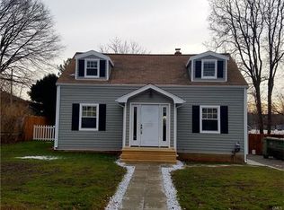 69 Minturn Rd, Bridgeport, CT 06606