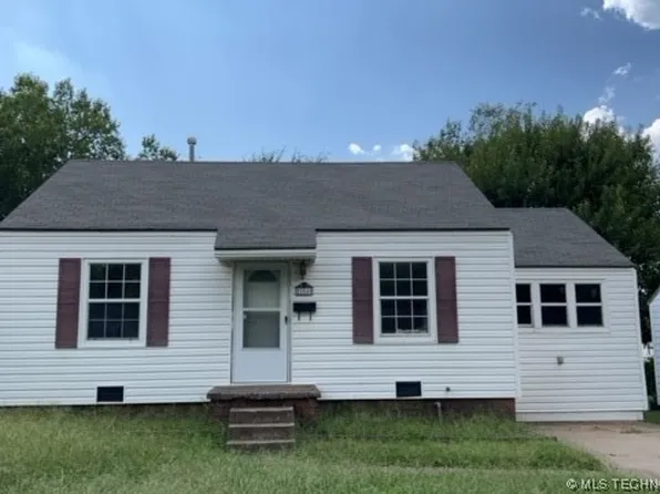 1040 N Delaware Pl, Tulsa, OK 74110