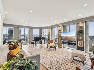 800 W 1st St APT 1803, Los Angeles, CA 90012