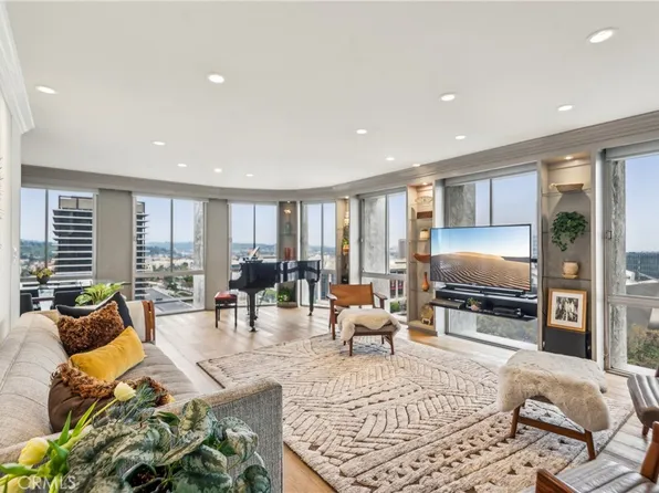 800 W 1st St APT 1803, Los Angeles, CA 90012