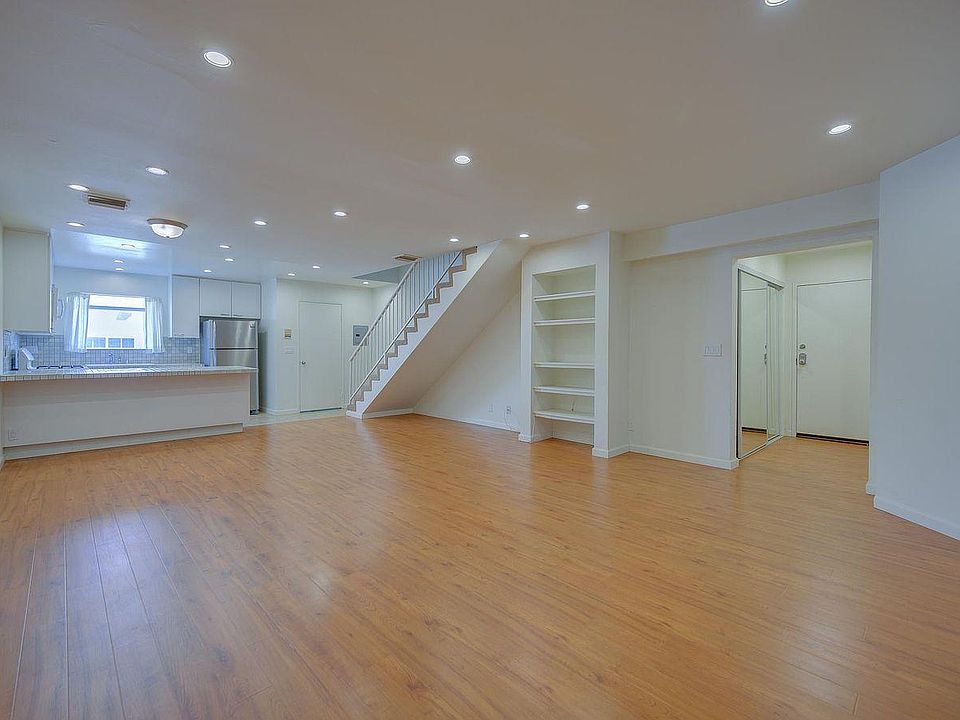 1st image of 849 S Shenandoah St #103
