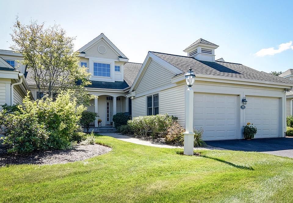 1st image of 73 Carriage Hill Cir