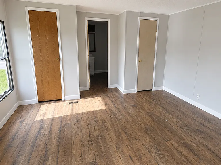 1433 Hickory Valley Rd — Photo 3