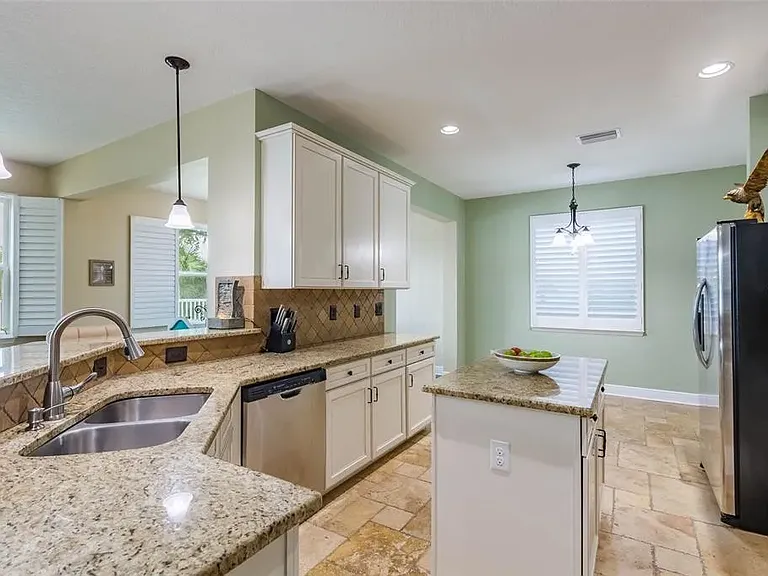 425 Bahama Grande Blvd — Photo 17