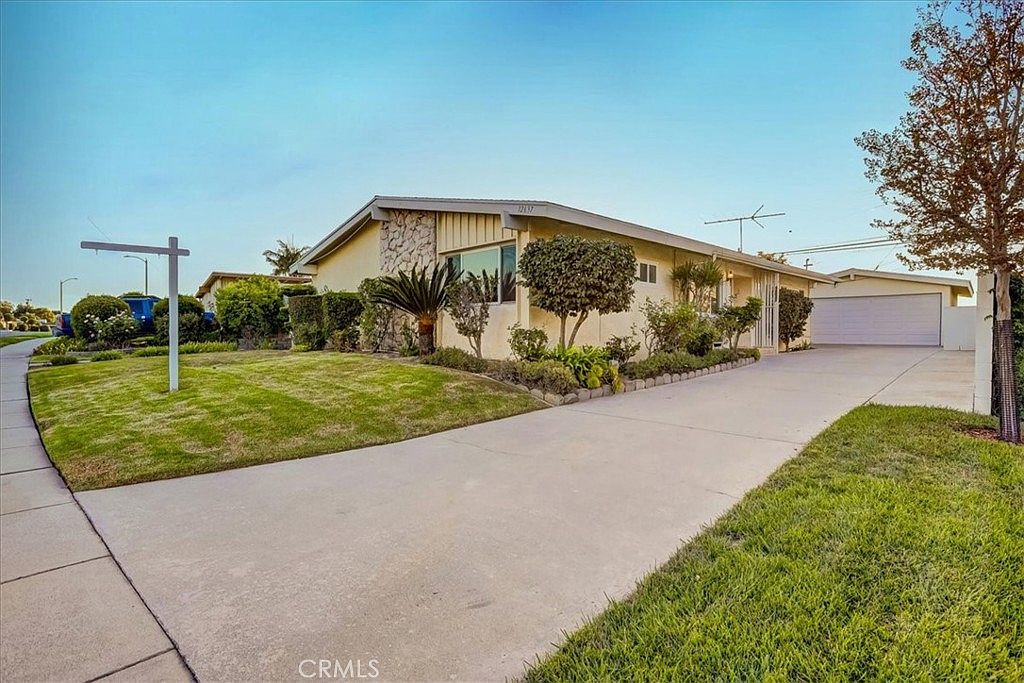 12637 Biola Ave, La Mirada, CA 90638 Zillow