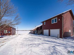 206 Best Point Dr, Madison, SD 57042
