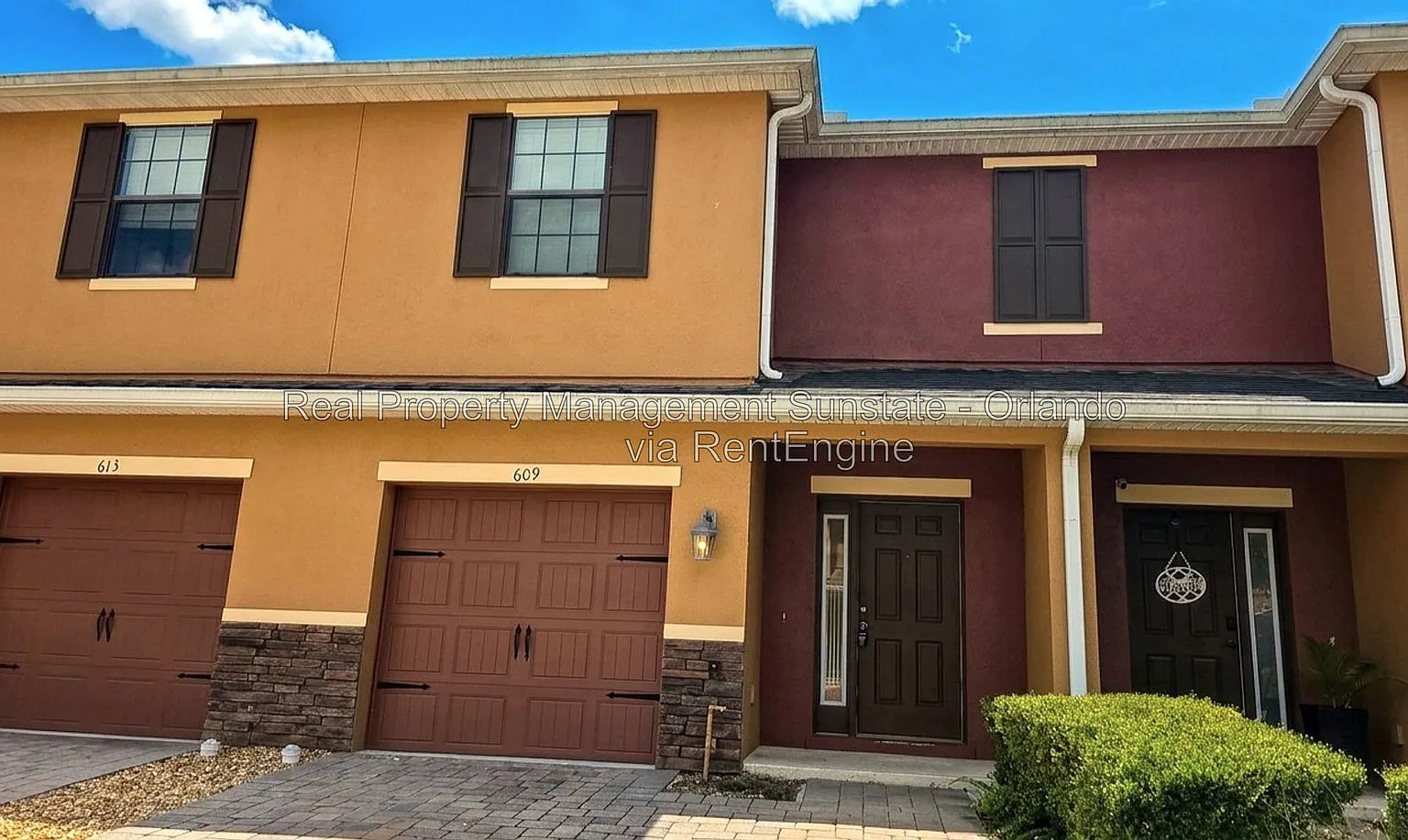 3 bed, 2.5 bath, 1404 sqft, $2,100 — Photo 1