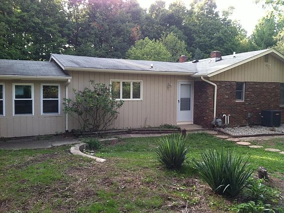 2nd image of 5585 W Old 106th St