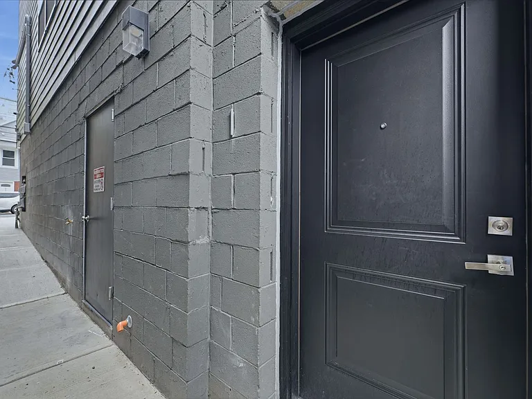 6114 Jackson St #1 — Photo 20