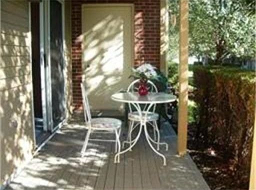 2nd image of 11 Rose Ct