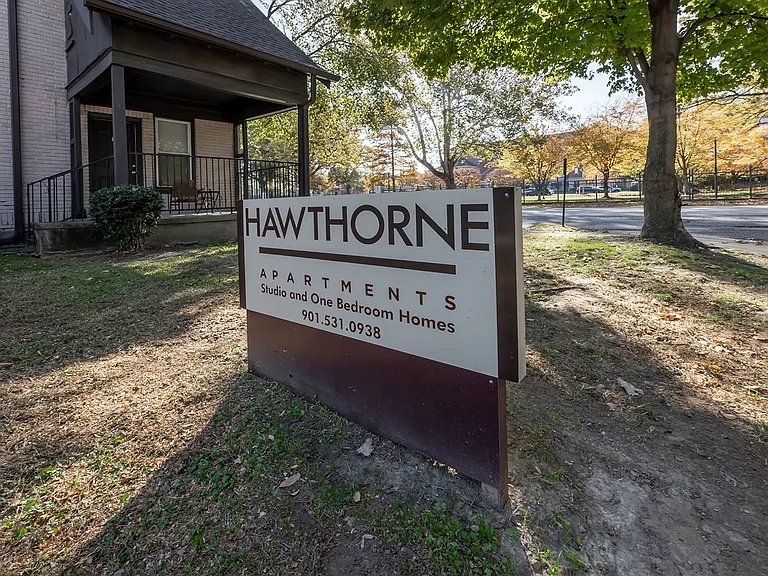 190 Hawthorne St — Photo 13