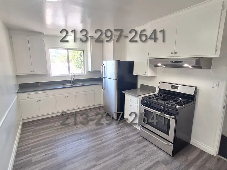 14355 Burbank Blvd #16 — Photo 7