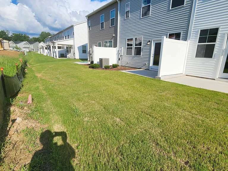 381 Thompson Overlook Way — Photo 7