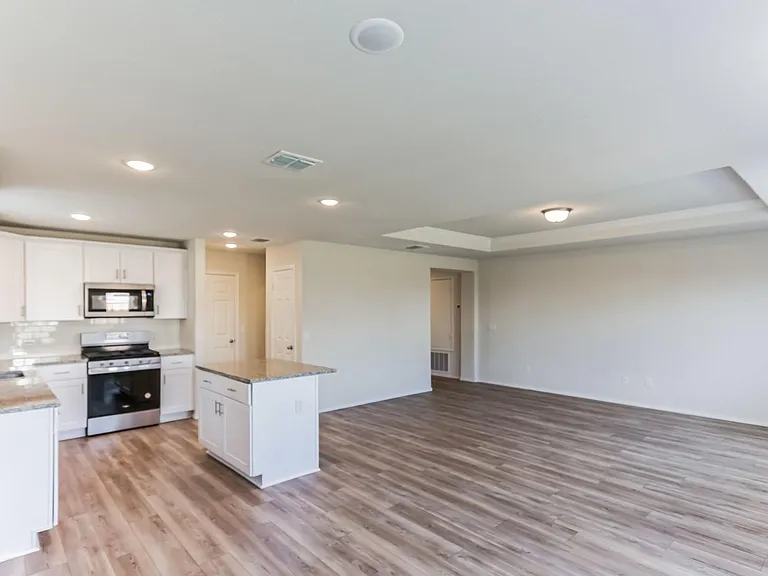 16009 Wanderer Ln — Photo 7
