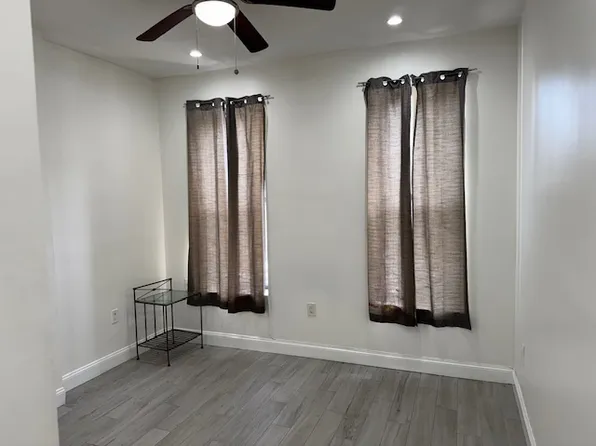 186 Howard Avenue image 11 of 20