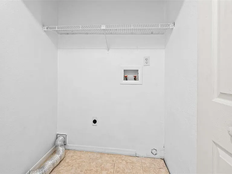 652 Saint Johns Ct #652 — Photo 13